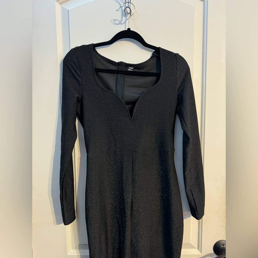 Women’s dress neck fishtail hem black maxi dress